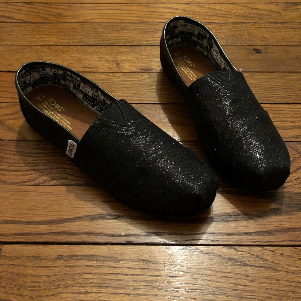 Toms